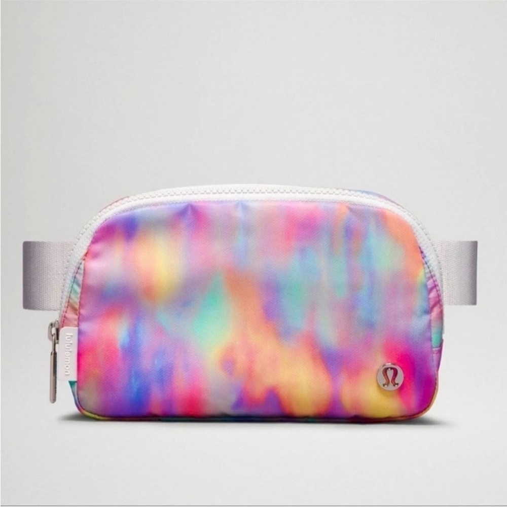 Lululemon Everywhere Belt Bag 1L- Prism Wash Print Multi/Vapor